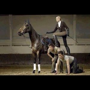 Meet your Posher, Carrie